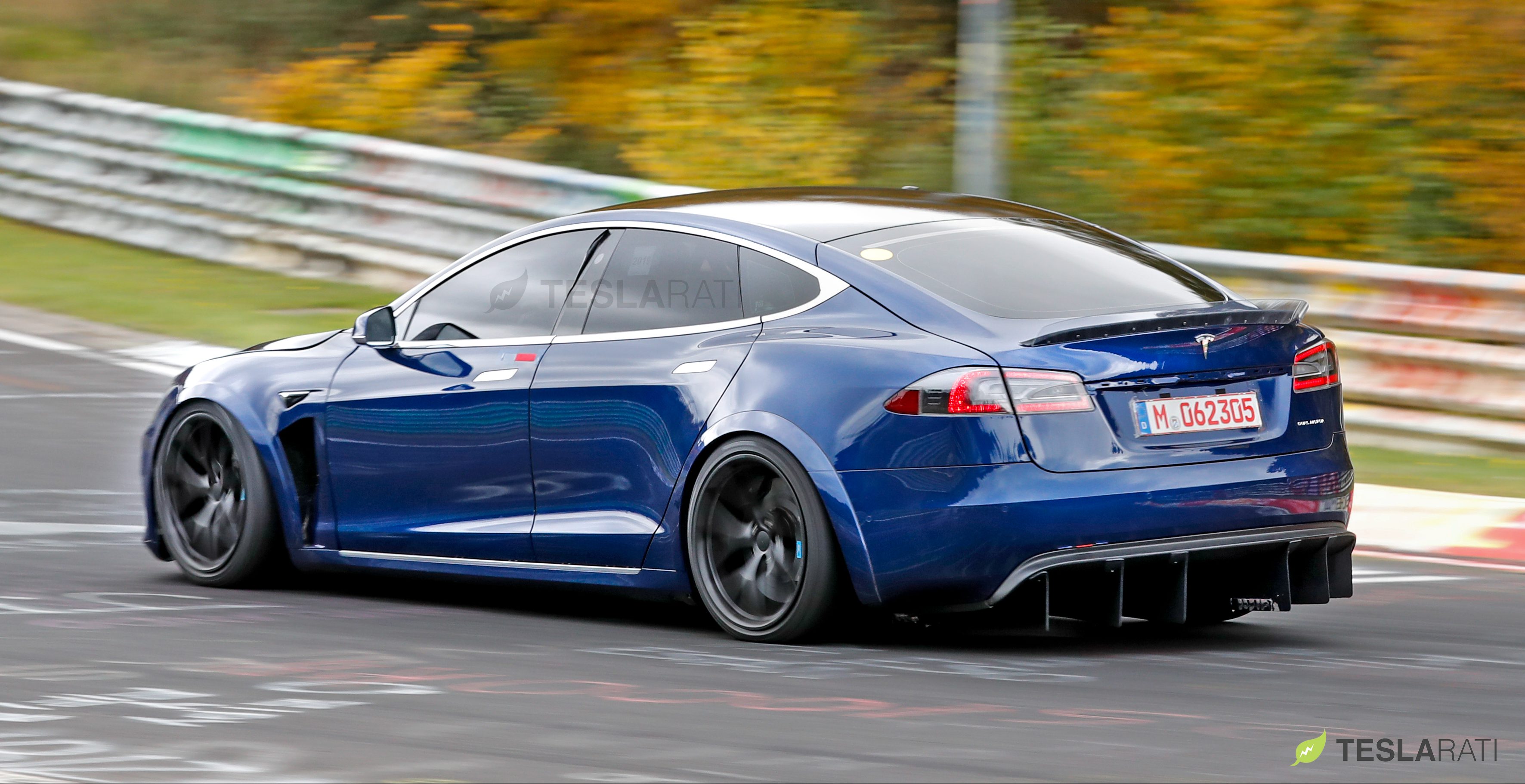 Tesla-Model-S-P100DPlaid-Nurburgring-18-e1571214177807.jpg